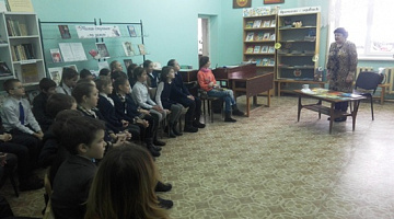 Светлана Азамат в библиотеке семейного чтения имени В. Давыдова-Анатри