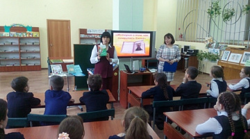 В библиотеке имени С. Маршака прошла встреча с писательницей Алевтиной Корочковой