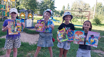 «Читающая скамейка»: уличная акция