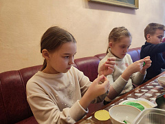 «Сказки в рукавичках»: мастерская творческого чтения