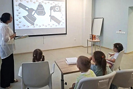 «День рыжих в библиотеке»: сказка вслух