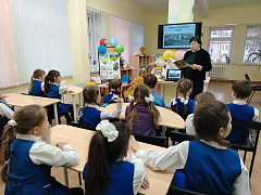 Именины с «Тополиной» в библиотеке им. П. Хузангая