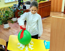 «Свет в окошке»: энергоэкспедиция в библиотеке им. С. Маршака