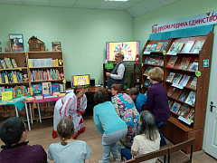 «Акатуй – праздник плуга и земли»: фольклорные посиделки в рамках выставки «Про обряды и наряды»