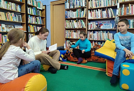 Волонтеры в библиотеке: время добрых дел