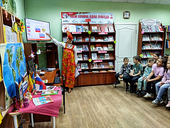 «Главный флаг страны великой»: час информации