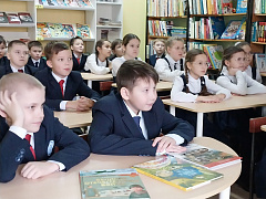 «Аты-баты шли солдаты»: конкурсно-игровая программа