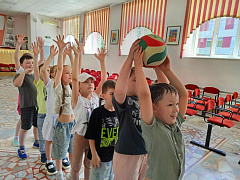 Конкурсно-игровая программа «Счастье, солнце, дружба — вот, что детям нужно!»