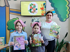 «Синенький цветочек для мамы»: праздник весеннего настроения