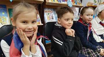 «Расскажи нам, ёлочка, сказку»: новогодний праздник