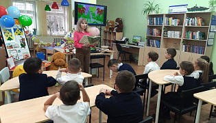 Именины с «Тополиной» в библиотеке им. П. Хузангая