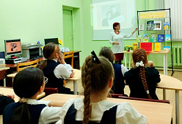 «Творец детских улыбок»: час поэзии