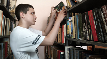 «Сегодня я – библиотекарь»: акция в библиотеке семейного чтения им. В. Давыдова-Анатри