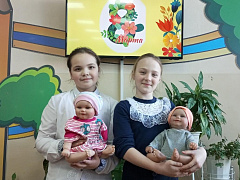 «Синенький цветочек для мамы»: праздник весеннего настроения