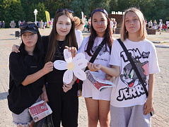 «Ромашек белый хоровод»:поздравительная акция