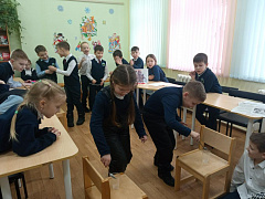 «Стоит на страже Родины солдат»