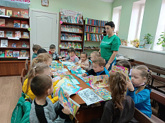 «Какие бывают сказки»: познавательный час