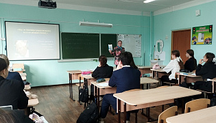 «Горькая правда войны»: литературный час 