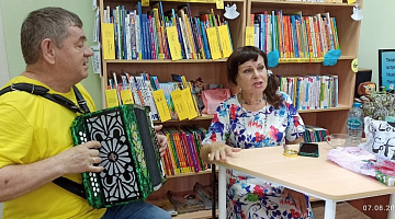 «С песней по жизни»: творческая встреча с Надеждой Пилипенко