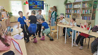 «Счастье, счастье, дружба – вот что детям нужно»: игровая программа