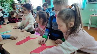 «Космическая радуга»: чтение с увлечением