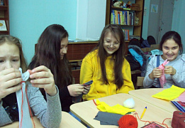 Мастер-класс по изготовлению русской народной игровой куклы "Зайчик на пальчик"