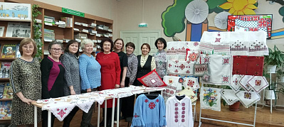 «Вышиваем чувашскую вышивку»: выставка творческих работ