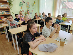 «Нам в конфликтах жить нельзя, возьмёмся за руки, друзья»: час дружбы