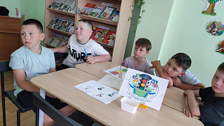 «Нужно слушаться без спора указаний светофора»: урок ПДД