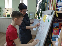 «С книжной полки на экран»: просмотр мультфильмов