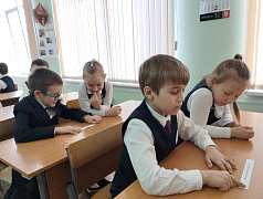 «О хороших манерах в простых примерах»: час этикета