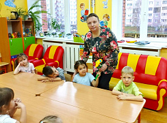 «Мамочку милую очень люблю»: занимательная программа