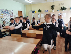 «О хороших манерах в простых примерах»: час этикета