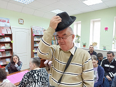 «Леди детектив»: библиомикс к 135-летию со Дня рождения Агаты Кристи