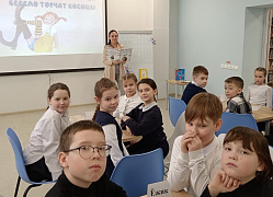«У девчонки озорницы весело торчат косицы»: литературный карнавал