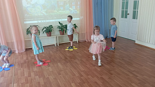 «Вместе весело играть»: игровая программа