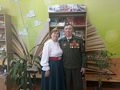 «Книжный марш Победы»: патриотическая акция в библиотеке семейного чтения имени А. Николаева