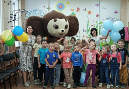 «День рождения Чебурашки»: сказочная гостиная