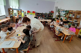 «Ромашки – маленькие солнца»: чтение-развлечение