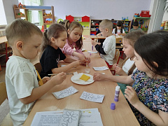 «Ромашки – маленькие солнца»: чтение-развлечение