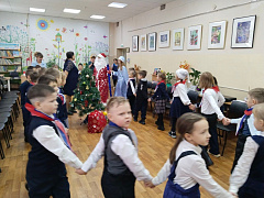 «Расскажи нам, ёлочка, сказку»: новогодний праздник