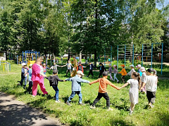  «Вместе весело играть»: игровая программа