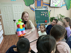 «Электроник – мальчик из чемодана»
