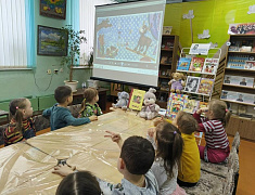 «Путешествие в страну веселого детства»: литературная гостиная