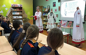 «Волшебный мир чувашского костюма»: час краеведения