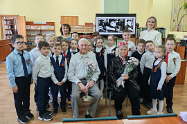 «Книжный марш Победы»: патриотическая акция в библиотеке им. С. Маршака 
