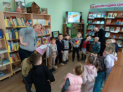 «Какие бывают сказки»: познавательный час