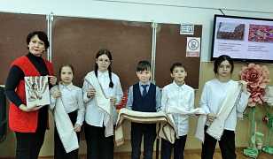 «Не стареют на сурпанах древние узоры»: краеведческое чтение