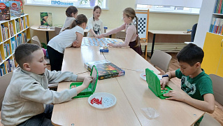 «Час настольных игр»: игротека в библиотеке
