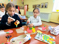 «Кто на яблоньку похож?»: игра-путешествие